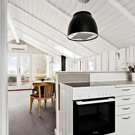 Sj279-bjert-oluf-ravns-vej-29 Binderup Strand